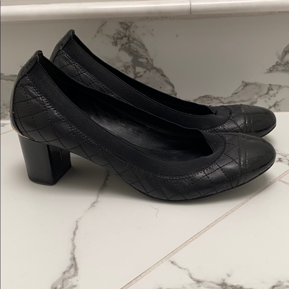 Tory Burch Carrie Quilted Cap Toe (Size 9)